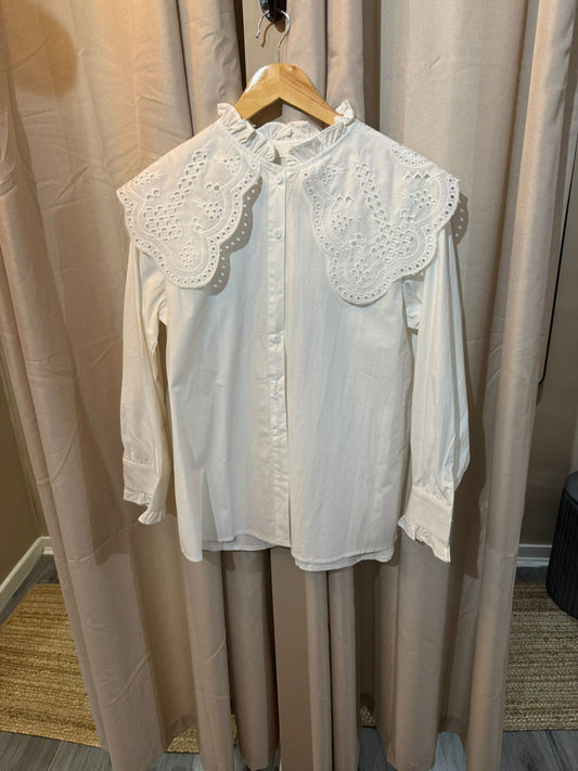 Peta broderie anglaise large collared blouse